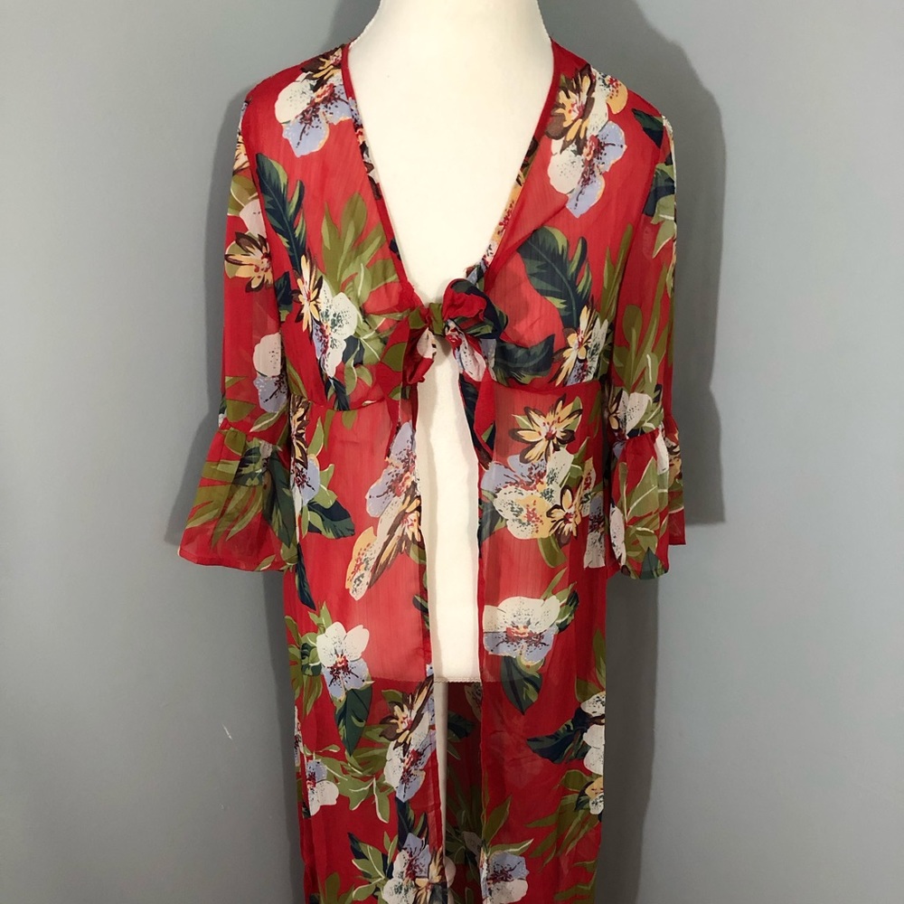Floral kimono ruffle sleeve